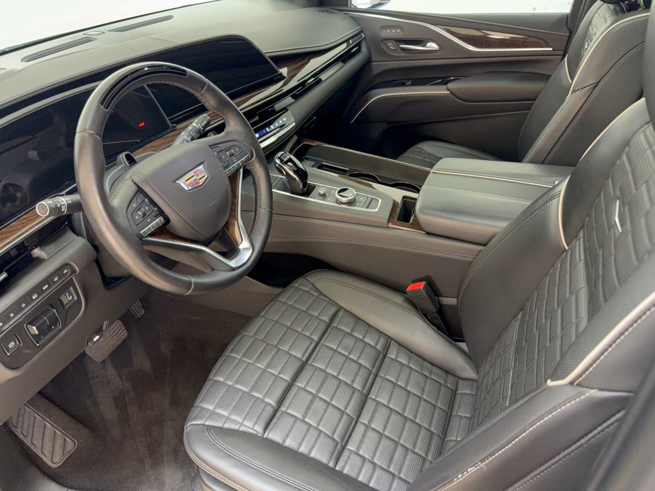 Used 2022 Cadillac Escalade Sport Platinum AWD/4WD image 4