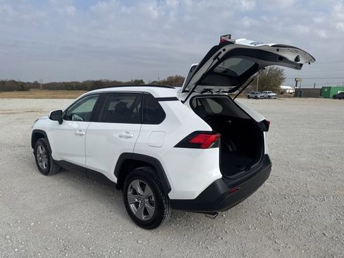 Used 2025 Toyota RAV4 XLE image 4