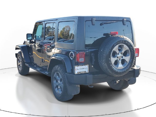 Used 2018 Jeep Wrangler Unlimited Sahara AWD/4WD image 3