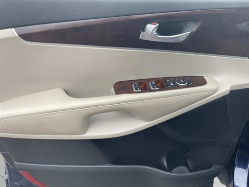 Used 2017 Kia Sorento FWD image 22
