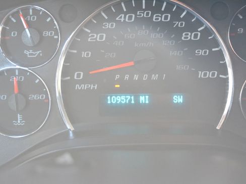 Used 2019 Chevrolet Express 3500 LT w/ LT Preferred Equipment Group image 18