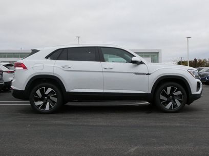 New 2026 Volkswagen Atlas Cross Sport SE