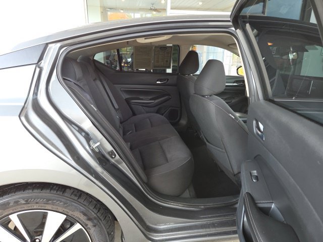 Used 2022 Nissan Altima 2.5 SV FWD image 46