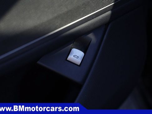 Used 2020 BMW 750i xDrive w/ Cold Weather Package AWD/4WD image 28