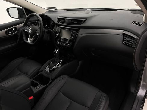 Used 2020 Nissan Rogue Sport SL w/ Premium Package image 13