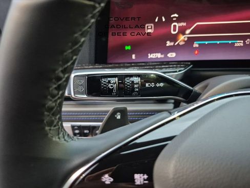 Used 2025 Cadillac Escalade IQ Sport 1 w/ Smart Trailering package image 40