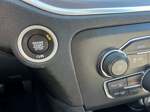 Certified 2022 Dodge Charger SXT image 30