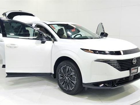 Certified 2025 Nissan Murano Platinum w/ Cargo Package image 9