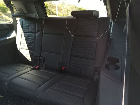 Used 2025 Cadillac Escalade V w/ LPO, ONYX Package image 27