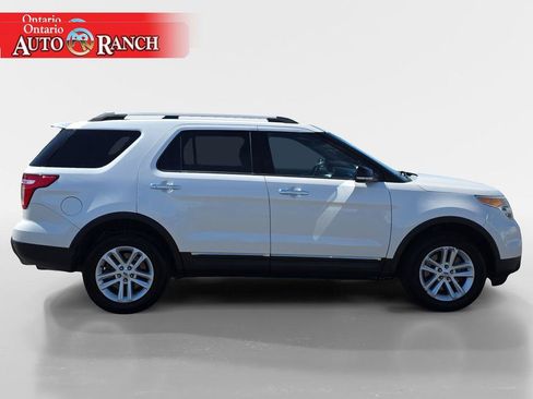 Used 2015 Ford Explorer XLT w/ Equipment Group 202A AWD/4WD image 6