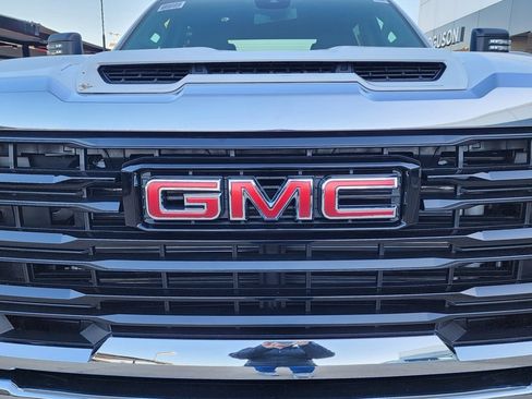 New 2026 GMC Sierra 2500 Pro w/ Convenience Package image 9