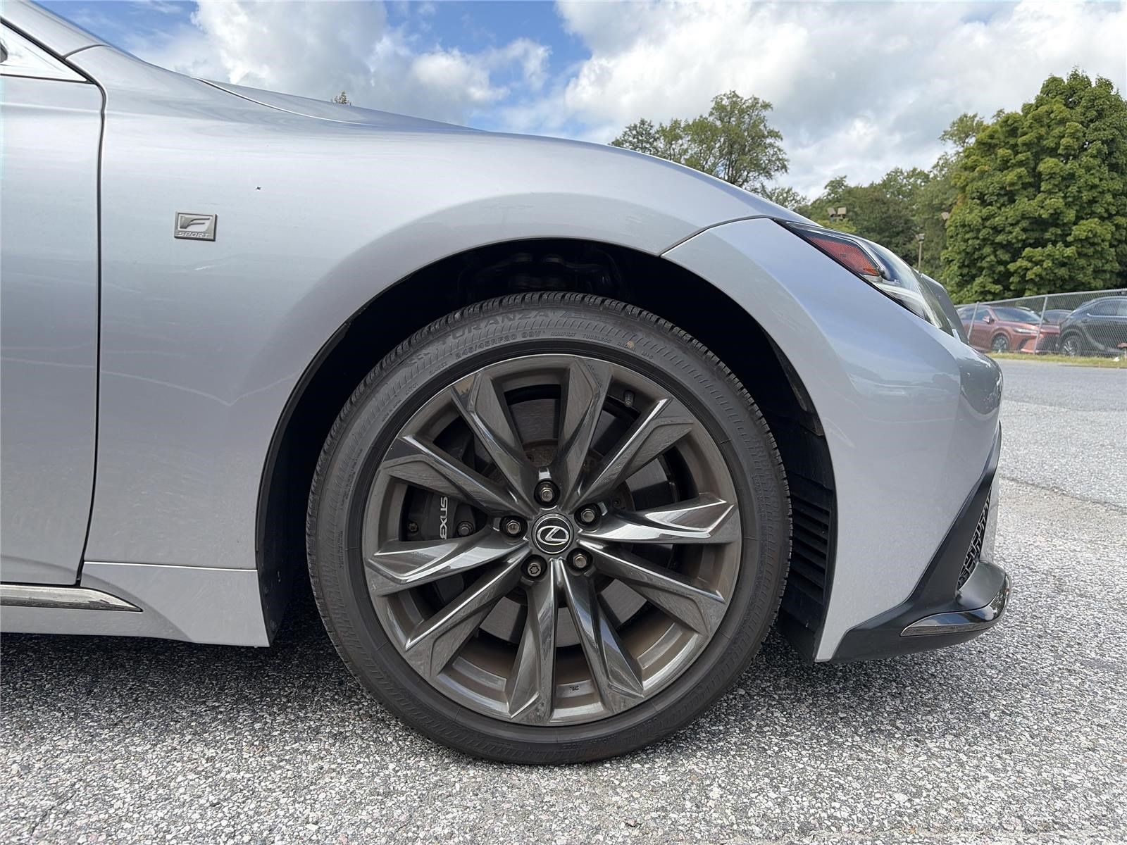 Used 2023 Lexus LS 500 F Sport w/ Accessory Package (Z2) AWD/4WD image 17