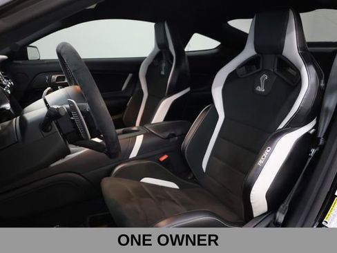 Used 2021 Ford Mustang Shelby GT500 w/ Carbon Fiber Track Pack RWD image 11