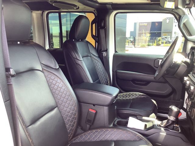 Used 2023 Jeep Wrangler Unlimited Sahara AWD/4WD image 41