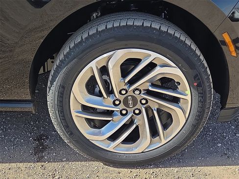 New 2026 Lincoln Navigator L Reserve image 7