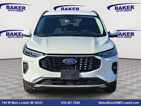 Used 2024 Ford Escape Platinum image 2