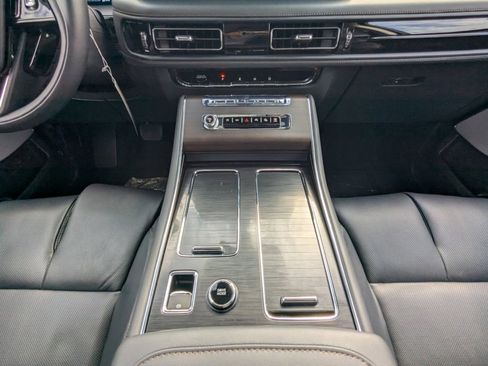 New 2025 Lincoln Aviator Reserve w/ Luxury Package image 26