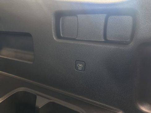 Certified 2023 Kia Telluride EX w/ EX Captain's Chair Package AWD/4WD image 29