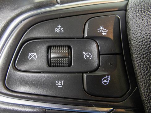 Used 2022 Buick Encore GX Essence w/ Experience Buick Package AWD/4WD image 31