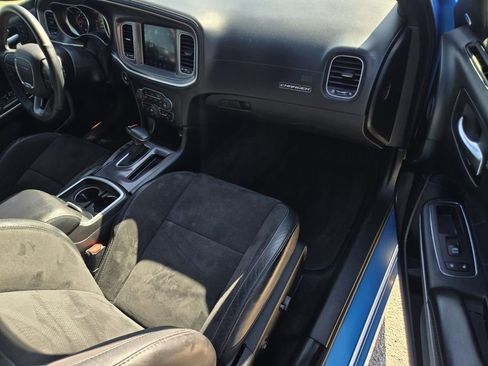 Used 2019 Dodge Charger Scat Pack w/ Dynamics Package image 8