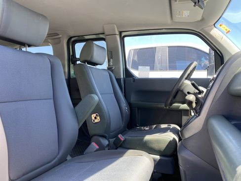 Used 2004 Honda Element EX image 18