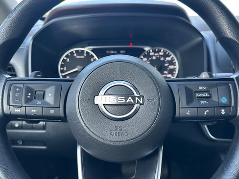 Used 2023 Nissan Rogue SV image 15