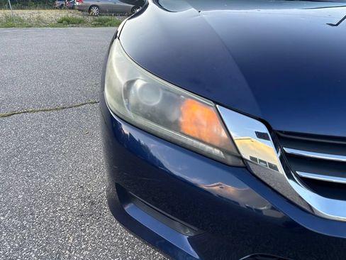 Used 2013 Honda Accord LX image 9
