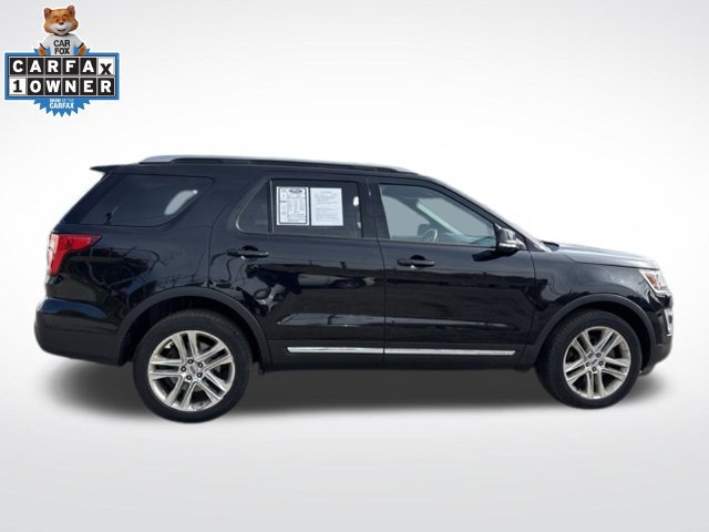 Used 2017 Ford Explorer XLT w/ Equipment Group 202A AWD/4WD image 12