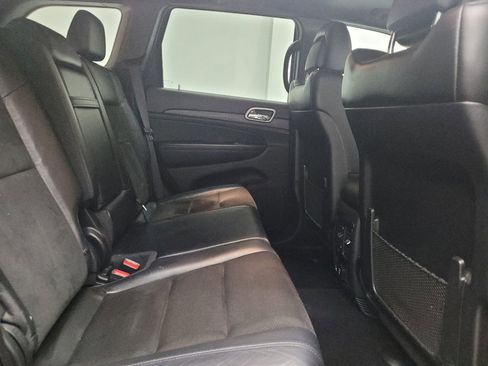 Used 2020 Jeep Grand Cherokee Altitude image 19