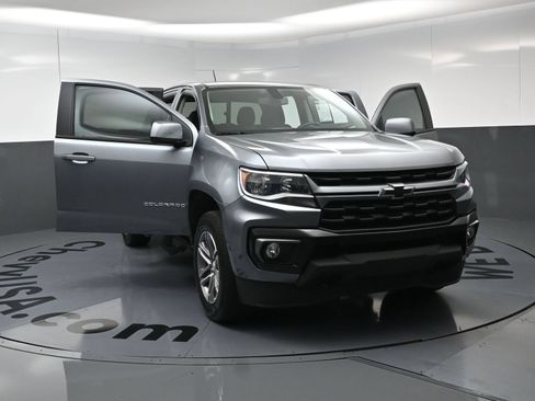 Used 2022 Chevrolet Colorado LT w/ LT Convenience Package AWD/4WD image 24