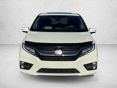 Used 2018 Honda Odyssey Touring image 2