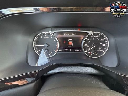 Used 2025 Nissan Pathfinder SV w/ Black Appearance Package AWD/4WD image 8