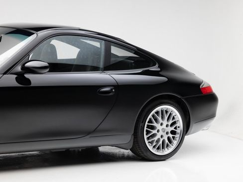 Used 2001 Porsche 911 GT3 RS image 33