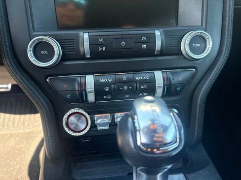 Used 2022 Ford Mustang Premium RWD image 17
