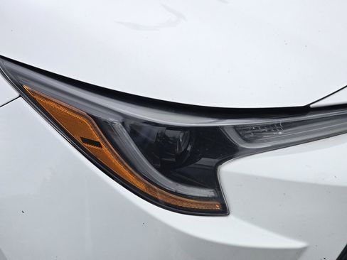 Used 2021 Toyota Corolla LE w/ Carpet Mat Package (TMS) FWD image 20