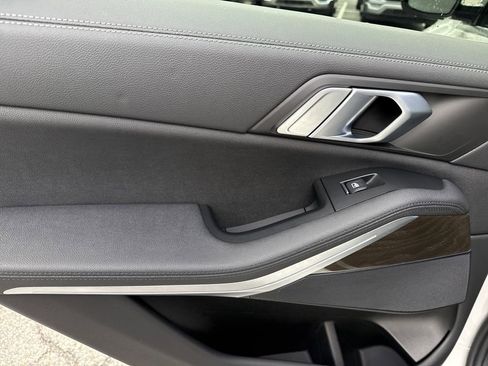 Used 2022 BMW X5 sDrive40i w/ Parking Assistance Package image 21