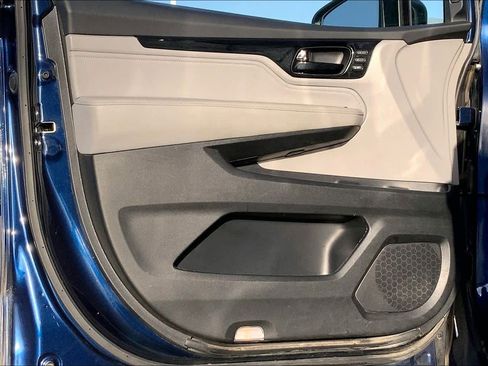 Used 2023 Honda Odyssey Elite image 22