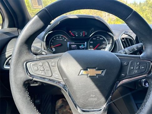 Used 2017 Chevrolet Cruze Premier image 17