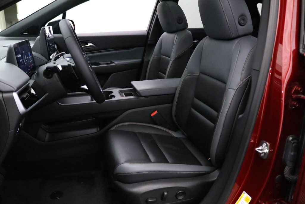 Used 2025 Honda Prologue Touring image 2