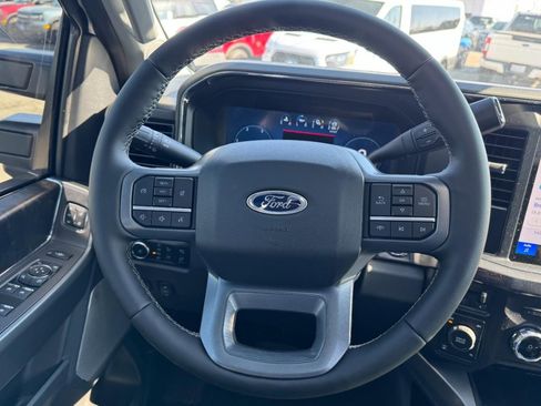 Used 2026 Ford F250 Lariat w/ Black Appearance Package image 13