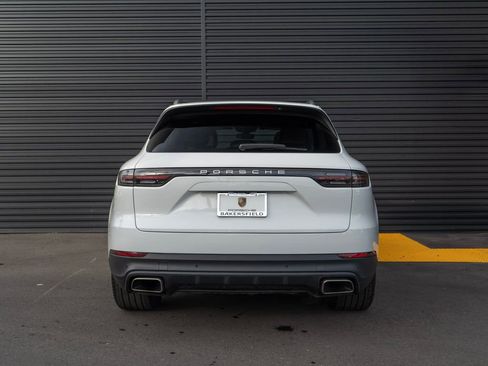 Used 2023 Porsche Cayenne AWD/4WD image 10