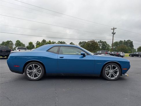 Used 2022 Dodge Challenger R/T w/ Shaker Package RWD image 6