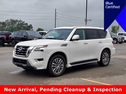 Used 2024 Nissan Armada SL w/ Captain's Chairs Package AWD/4WD image 1