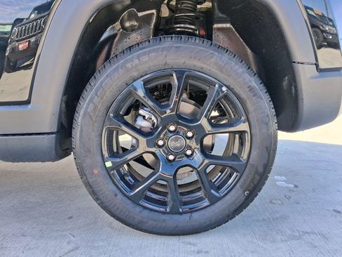 New 2026 Jeep Compass Latitude AWD/4WD image 12