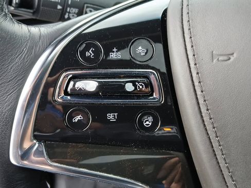 Used 2020 Cadillac Escalade Platinum image 28