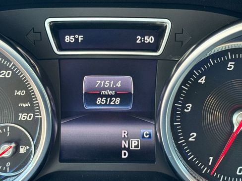 Used 2019 Mercedes-Benz GLS 450 4MATIC w/ Premium 1 Package image 28