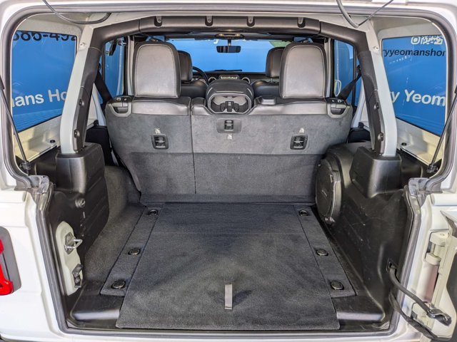 Used 2020 Jeep Wrangler Unlimited Sahara AWD/4WD image 19
