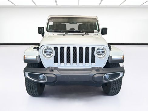 Used 2018 Jeep Wrangler Unlimited Sahara AWD/4WD image 2