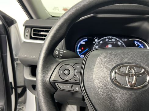 New 2024 Toyota RAV4 LE image 18