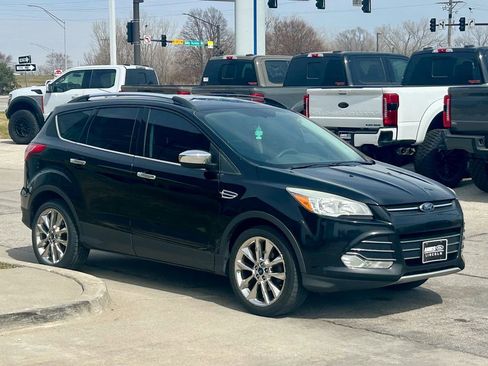 Used 2016 Ford Escape SE w/ SE Chrome Package image 7